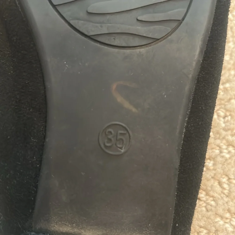 Size 35 Embroidered Sun and Moon Mules. - Picture 8 of 14